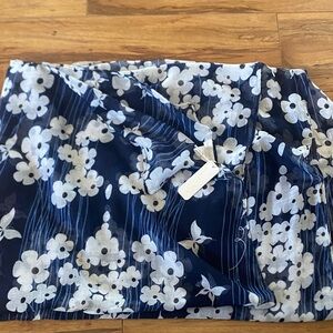 Charming Charlie Blue and White Floral blanket